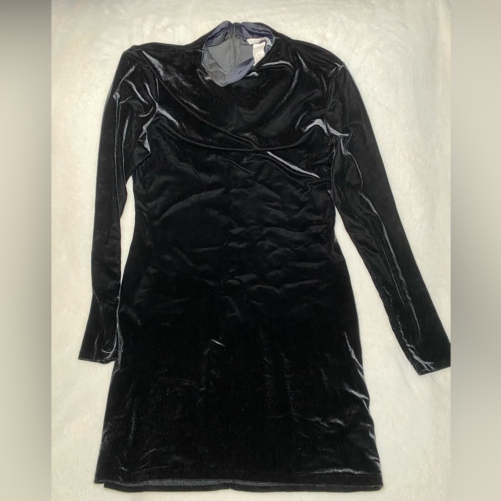 Black Velvet Long Sleeve Dress